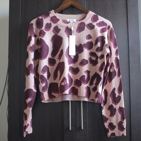 NWT Leopard 100% Cashmere Purple Pink Sweater.